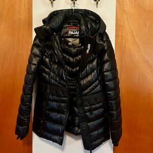 Pajar black mid-length light, packable women’s puffer coat / jacket; size large